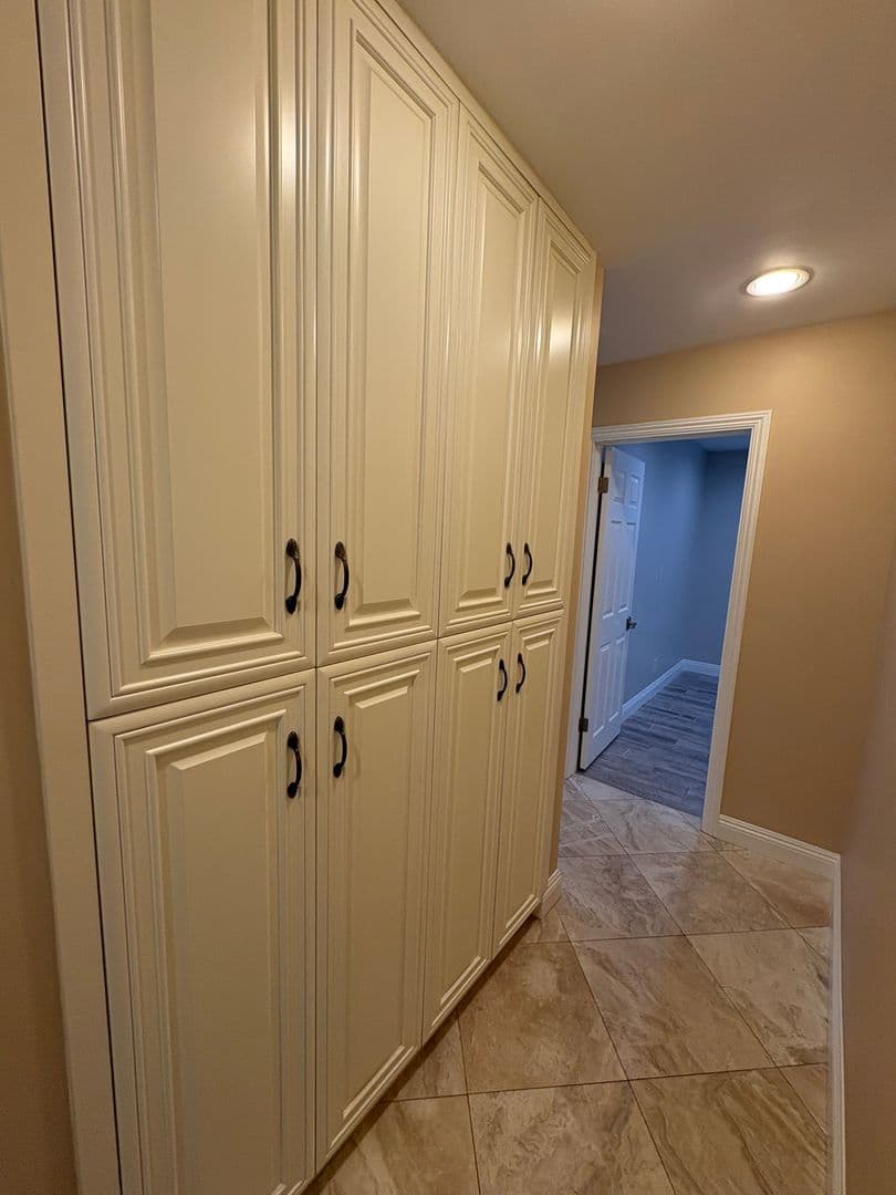 Granada Hills House: 12130 Rahn Ave