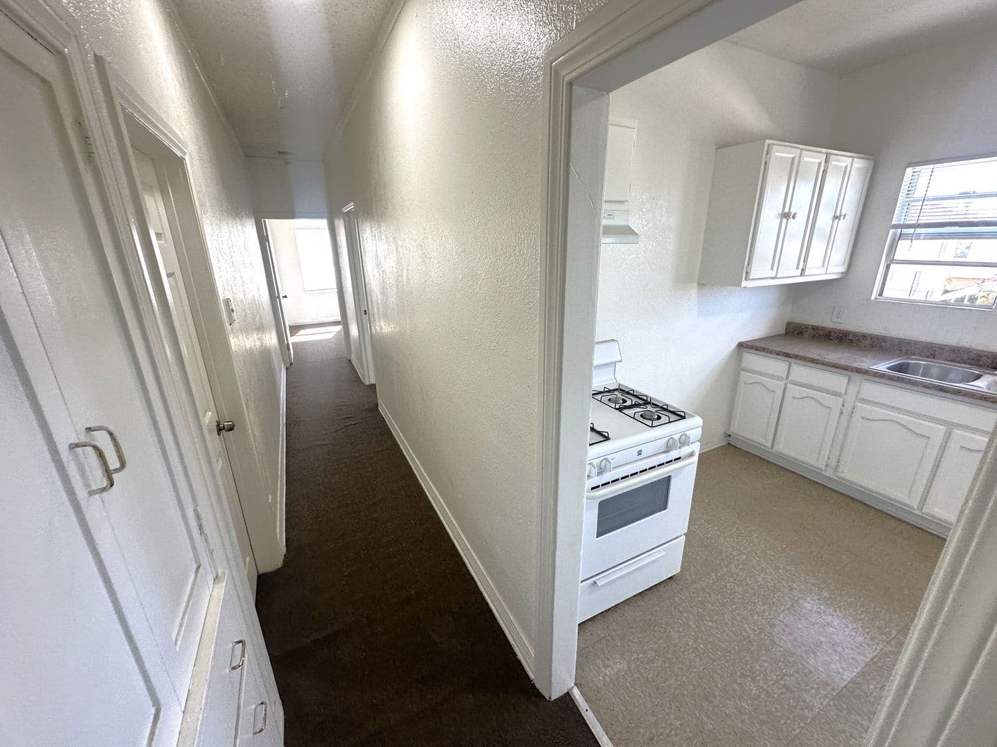Los Angeles Apartment: 1458-1464 W. 45th St.