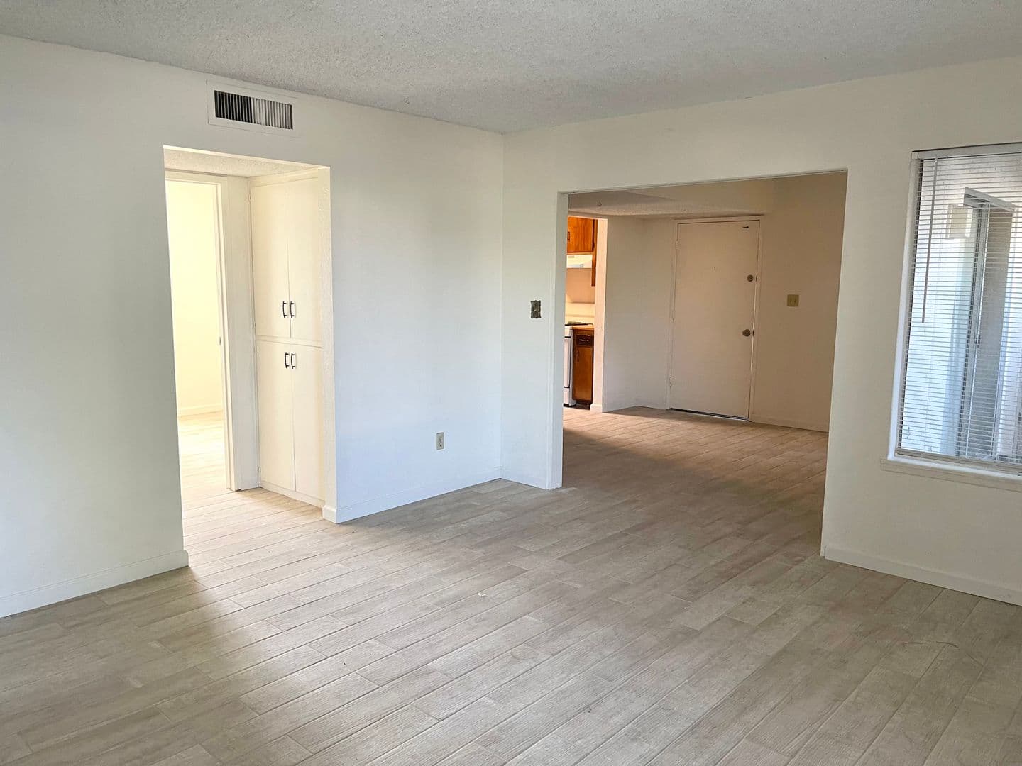 Shafter Apartment: 615 Kern St.
