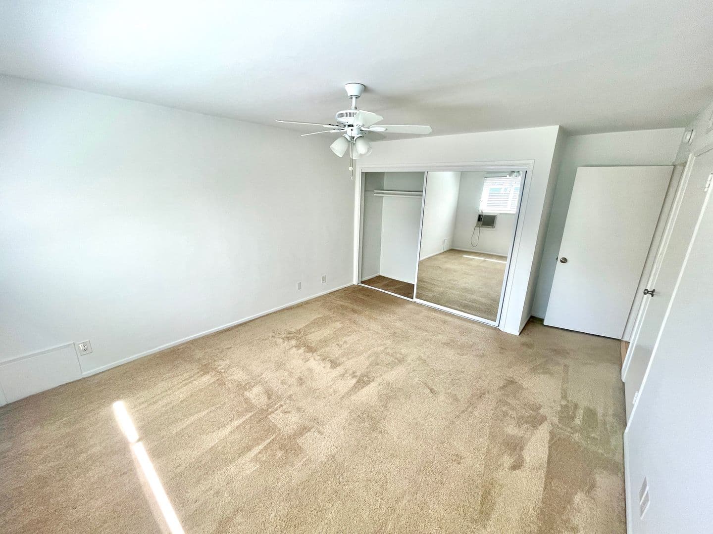 Beverly Hills Apartment: 145 N. Hamilton Drive - 02