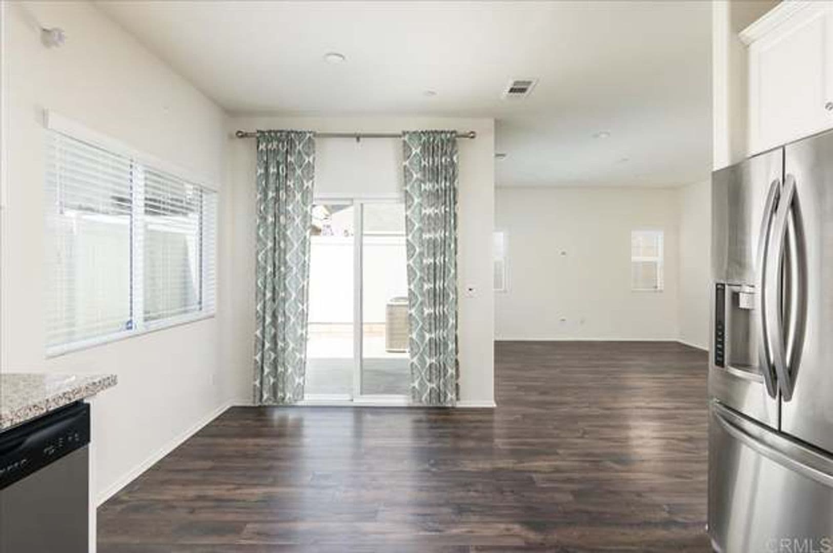 Fallbrook Townhome: 264 Oberlander Way