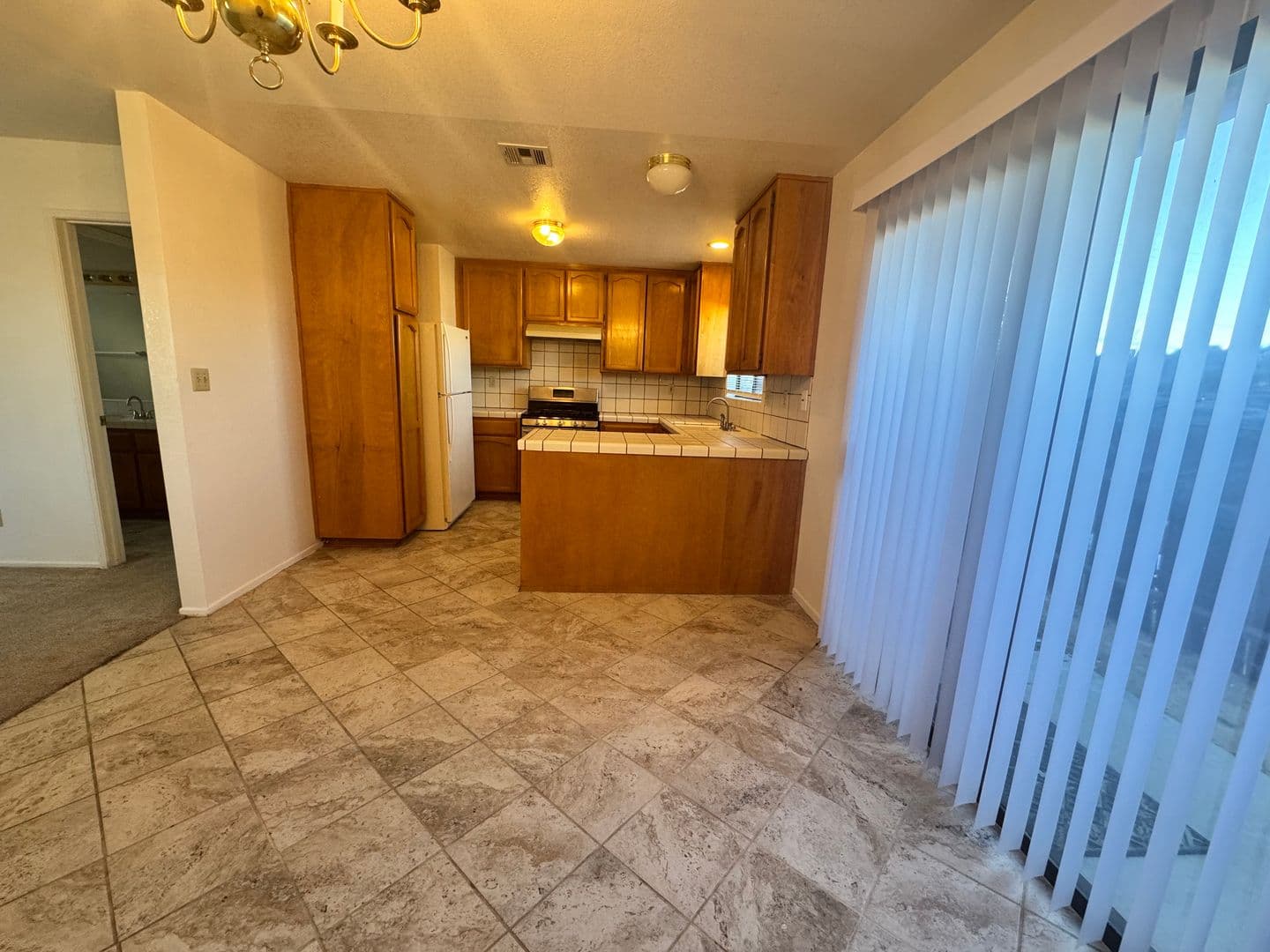 California City Apartment: 9848 Sally Ave.