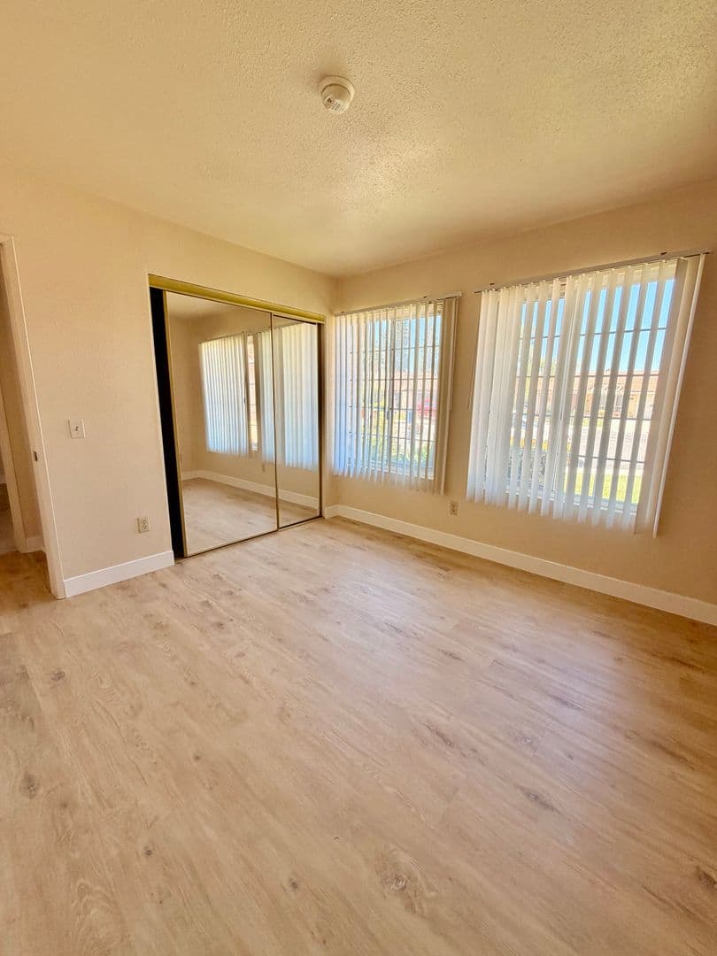 Newbury Park House: 228 Eagle View Place