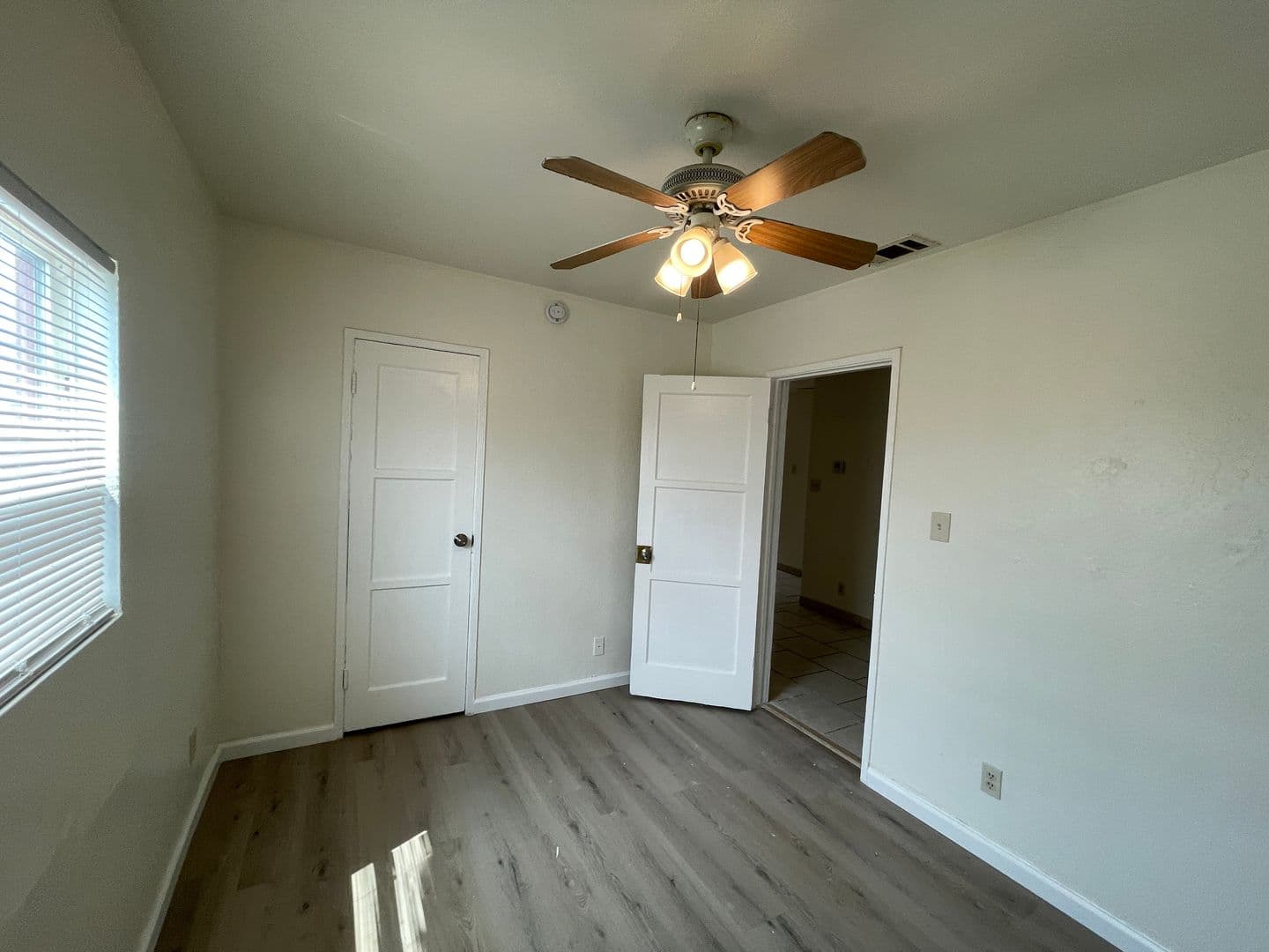Glendale Apartment: 1009 - 1011 Western Ave.