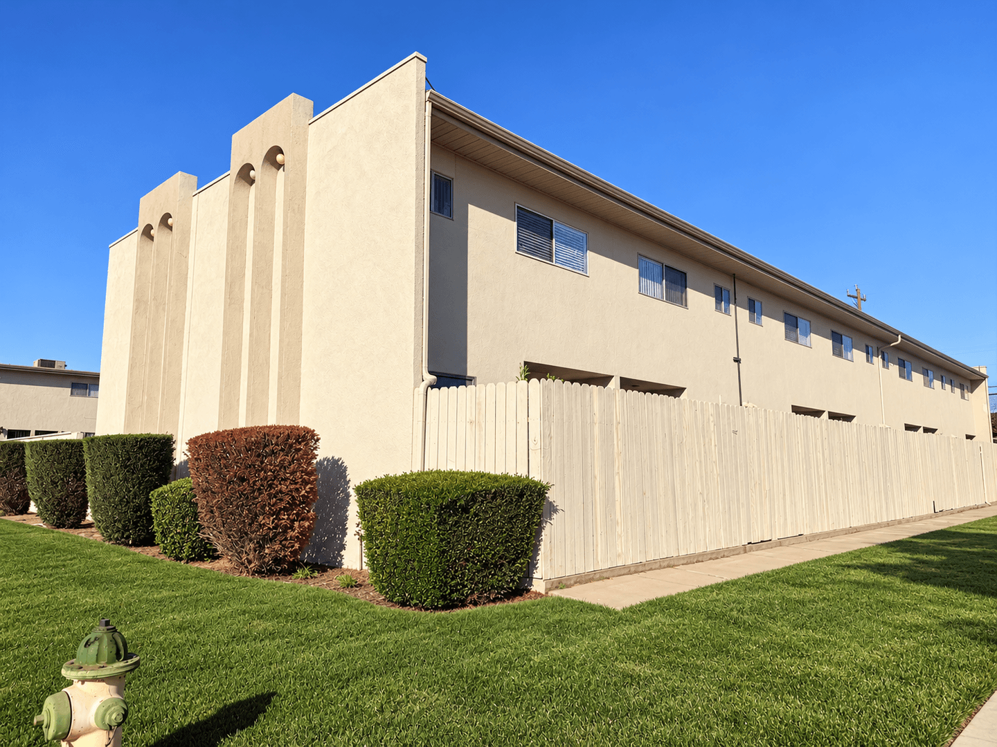 Bakersfield Apartment: 3600 N. Chester Ave.