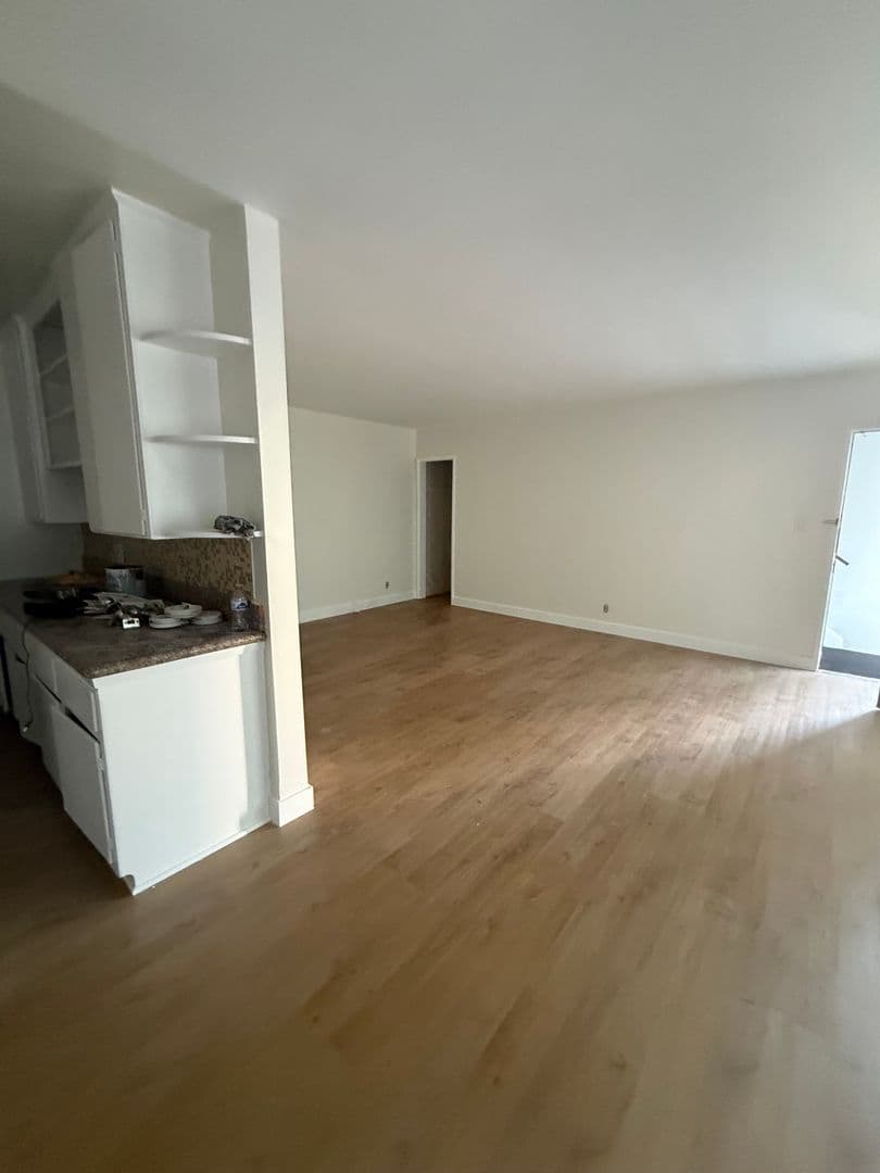 Los Angeles Apartment: 1479 S. Rexford Dr. #1
