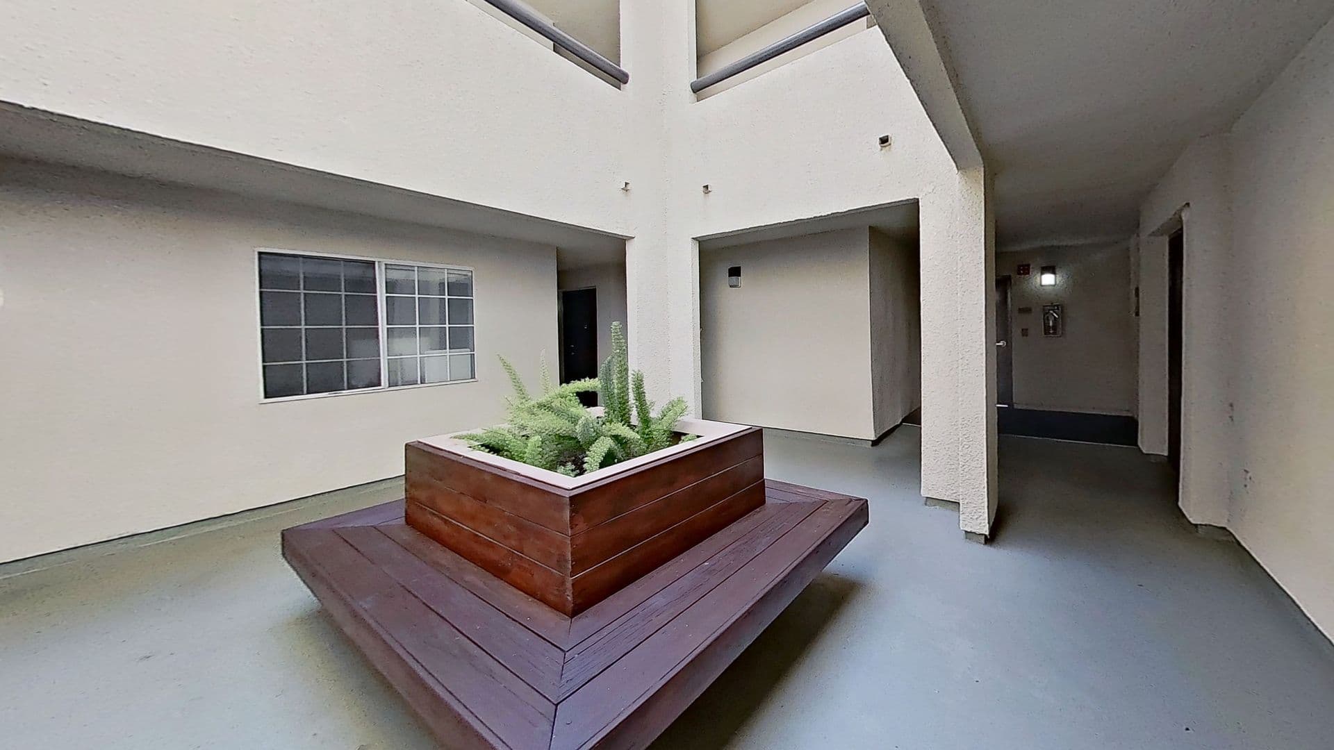 Woodland Hills Condo: 5545 Canoga Ave Unit 106