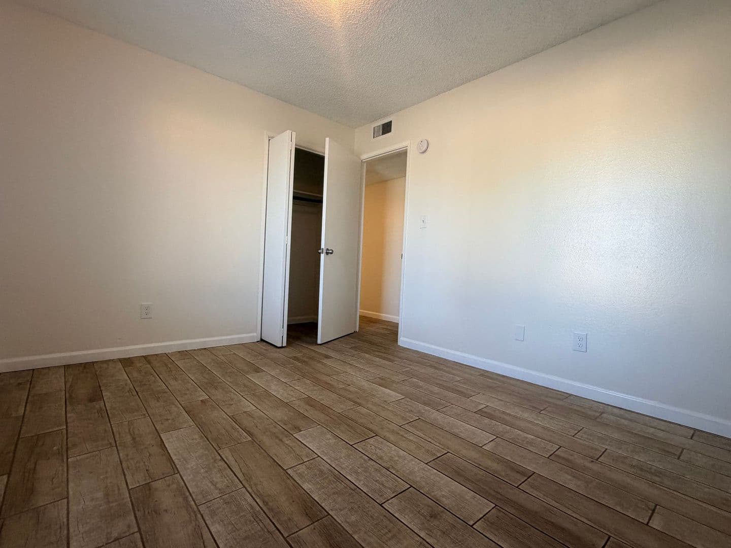 Shafter Apartment: 615 Kern St.