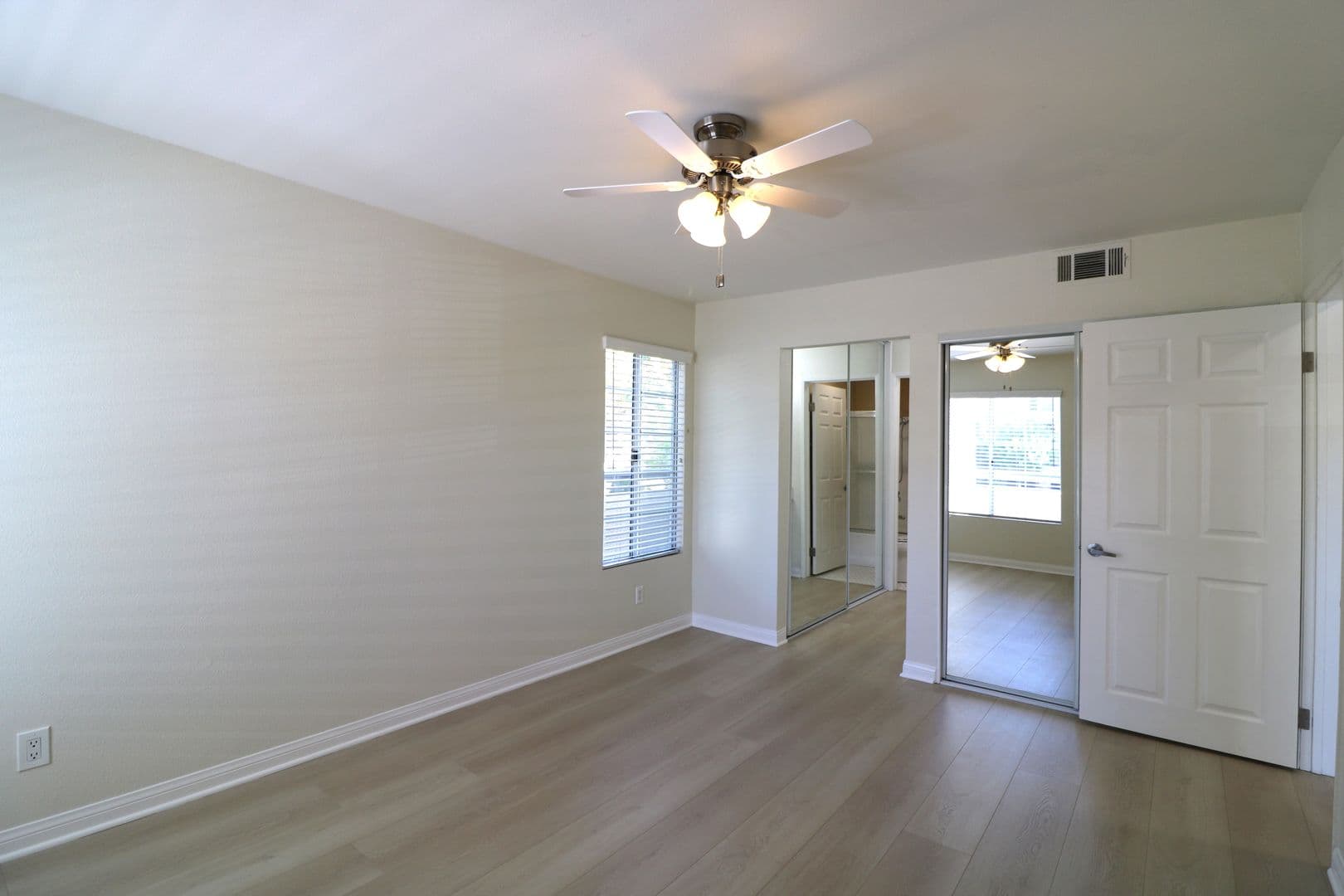 Woodland Hills Condo: 5545 Canoga Ave Unit 106