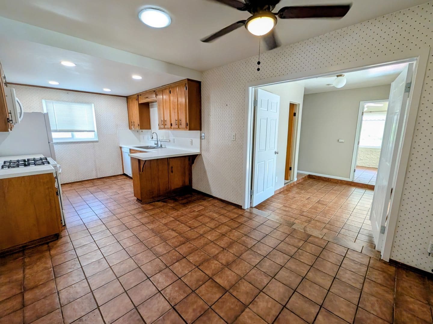 San Diego House: 5125 Alumni Place
