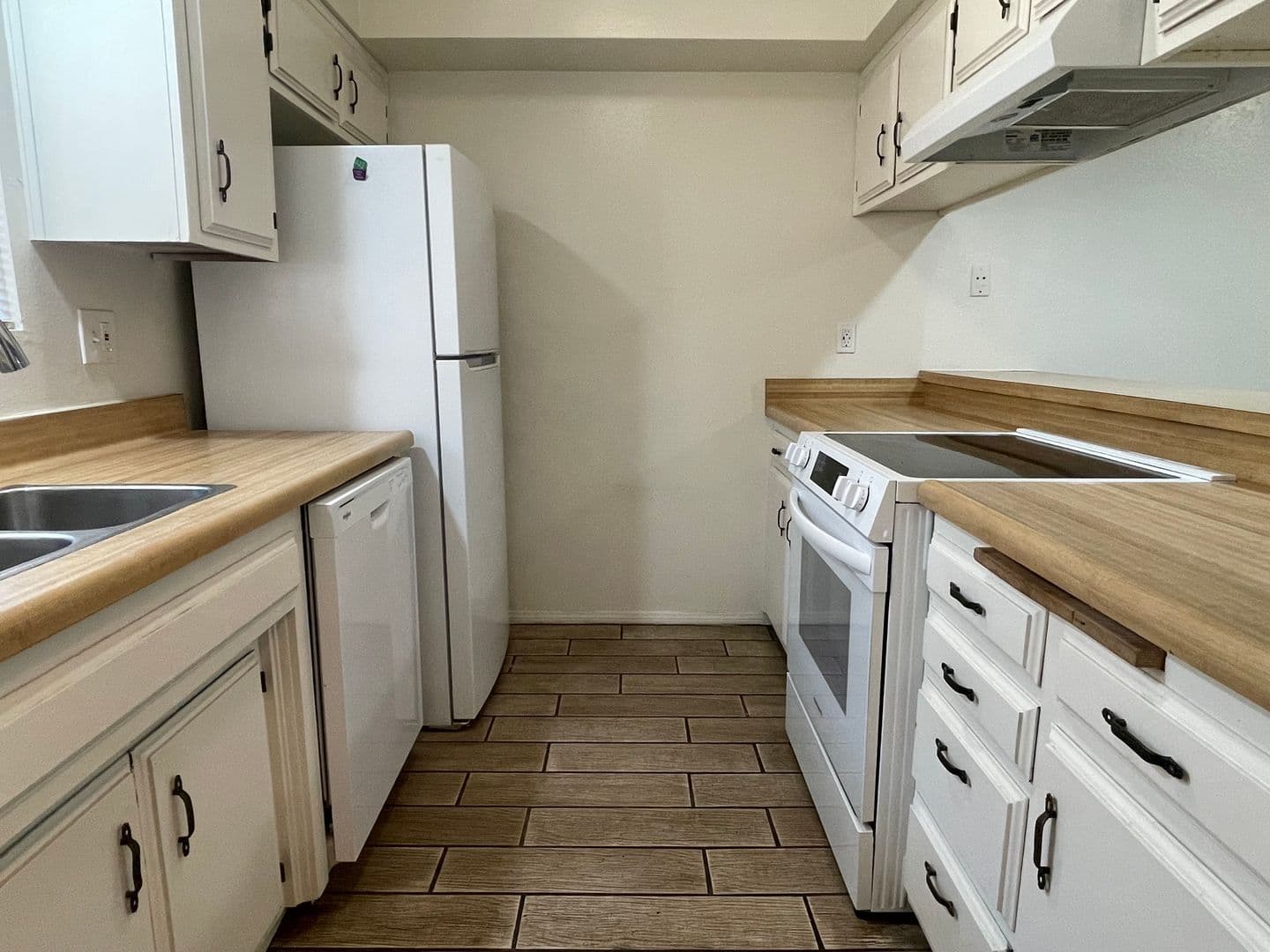 Bakersfield Apartment: 4504 Tierra Verde St - Unit C