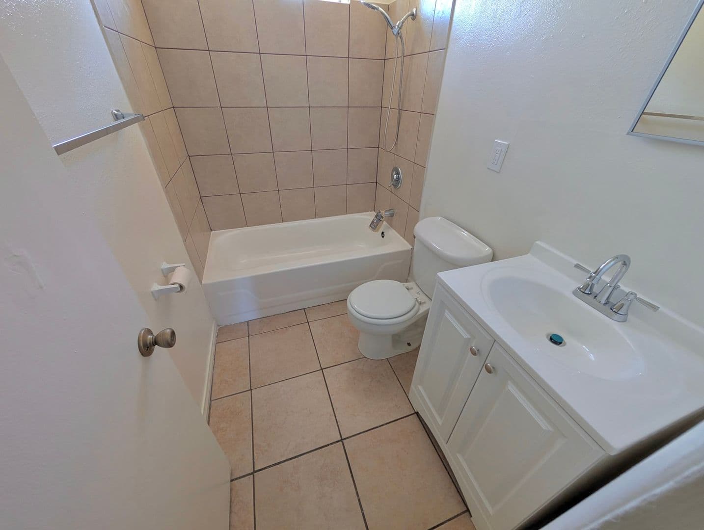 Moreno Valley Apartment: 24885 - 24919 Eucalyptus Ave