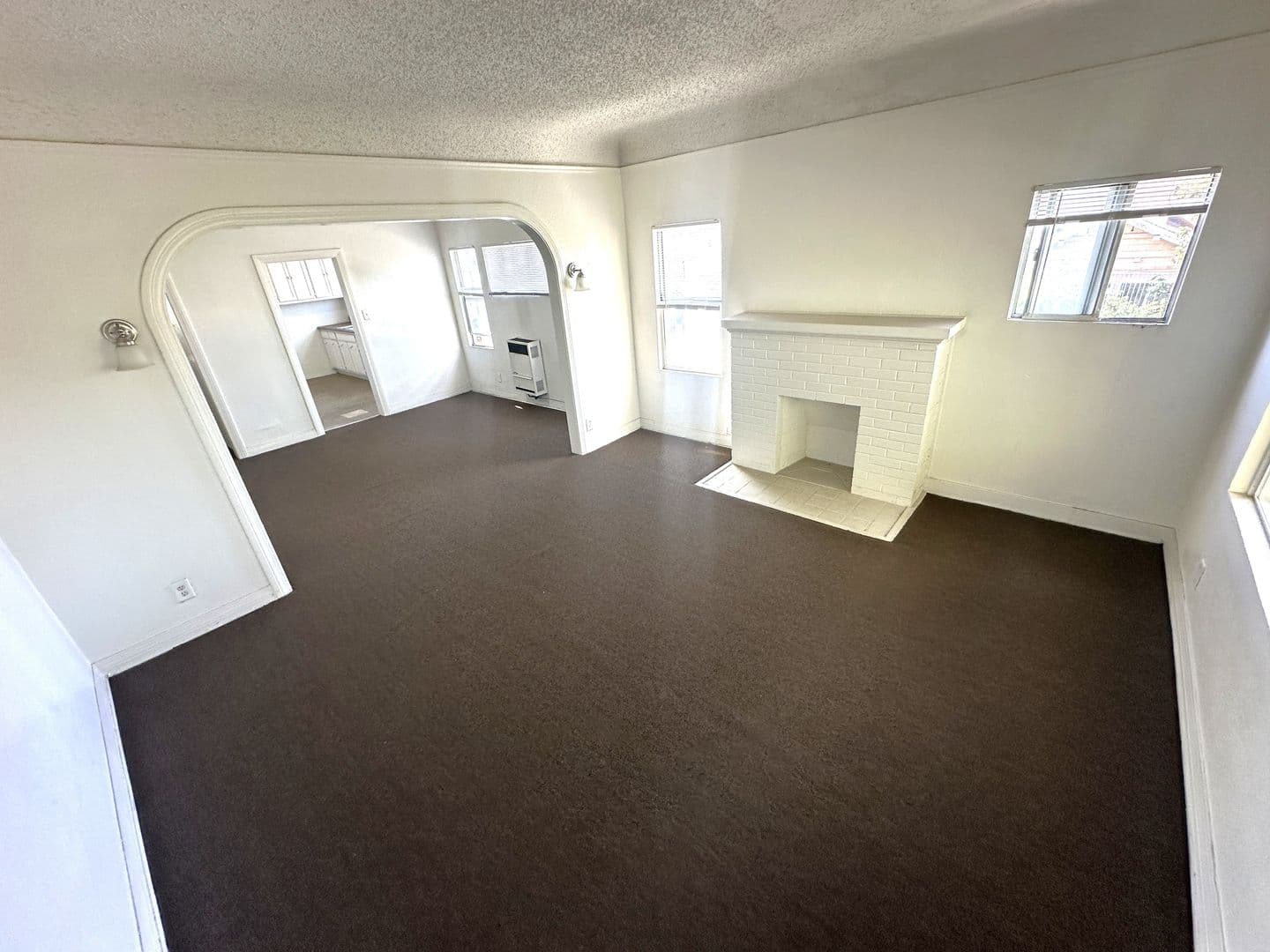 Los Angeles Apartment: 1458-1464 W. 45th St.
