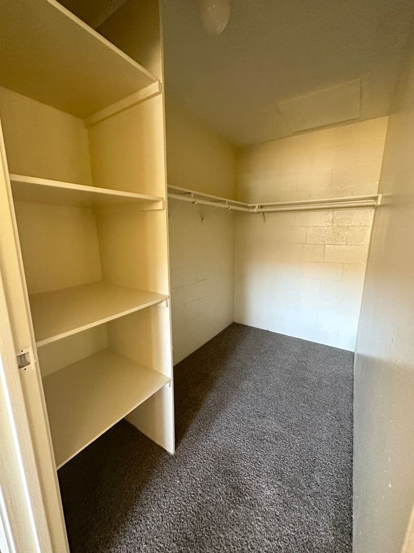 El Centro Apartment: 1678 Scott Ave.