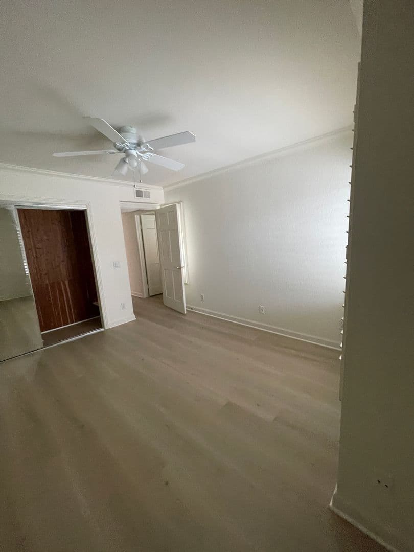 Corona Del Mar Condo: 19 Crest Circle  #19