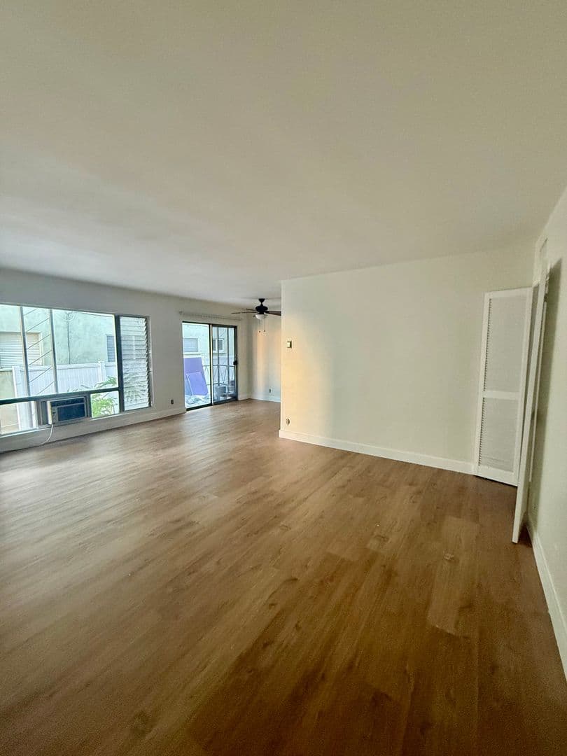 Los Angeles Apartment: 1479 S. Rexford Dr. #1