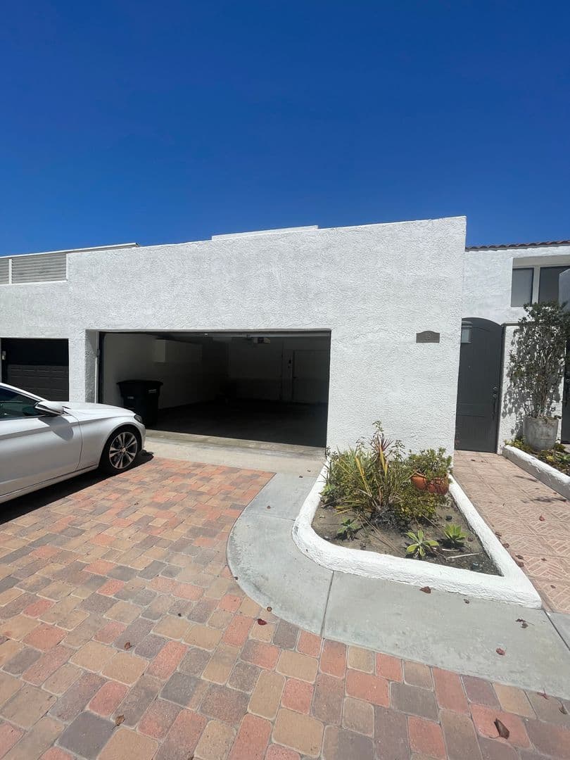 Corona Del Mar Condo: 19 Crest Circle  #19
