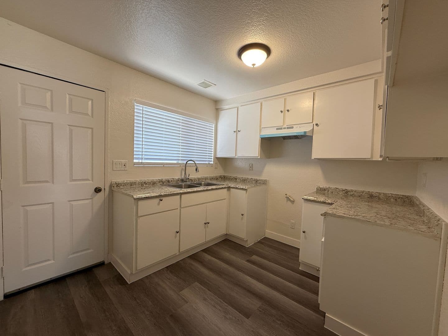 Redlands Apartment: 1202 Post St.