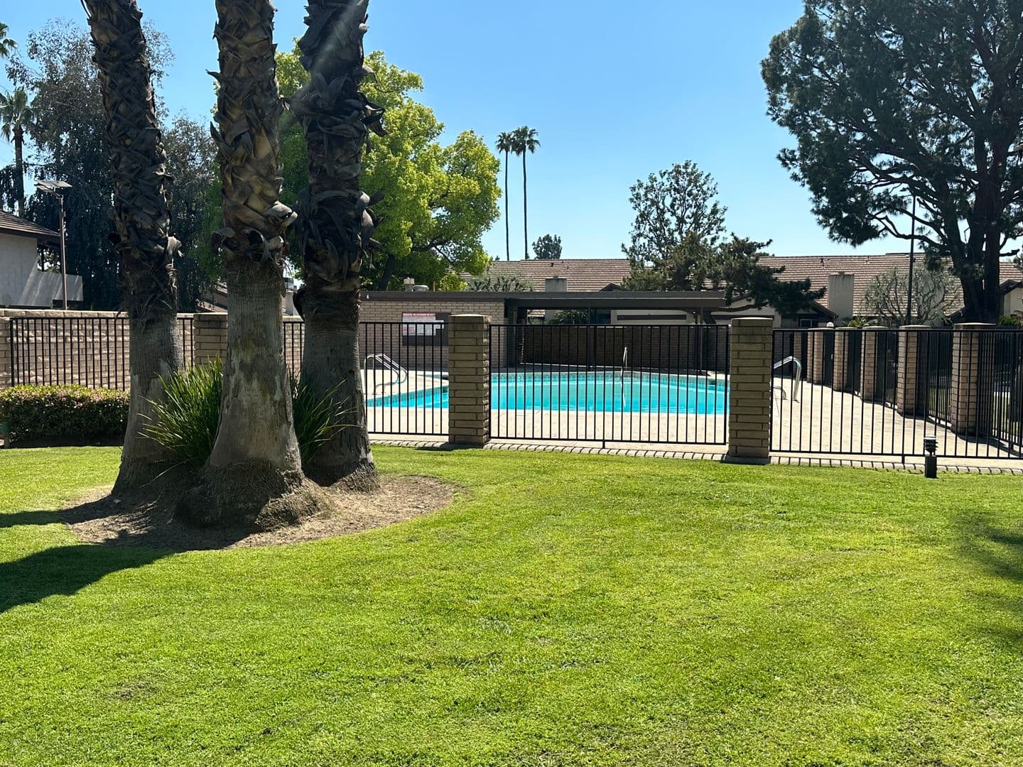 Bakersfield House: 3333 El Encanto Court