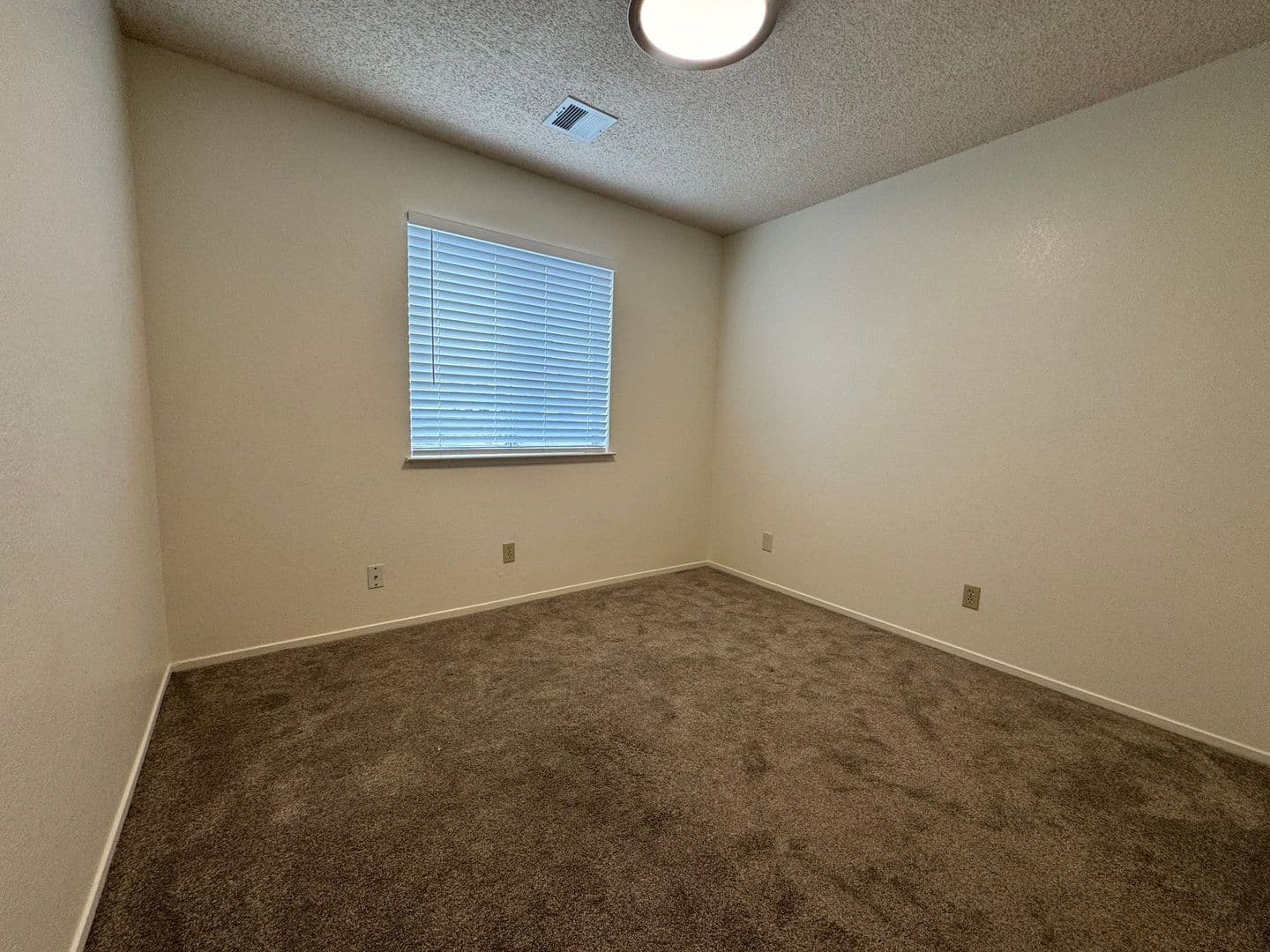 Tehachapi House: 22308 McCarthy Dr.