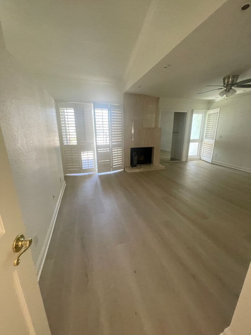 Corona Del Mar Condo: 19 Crest Circle  #19