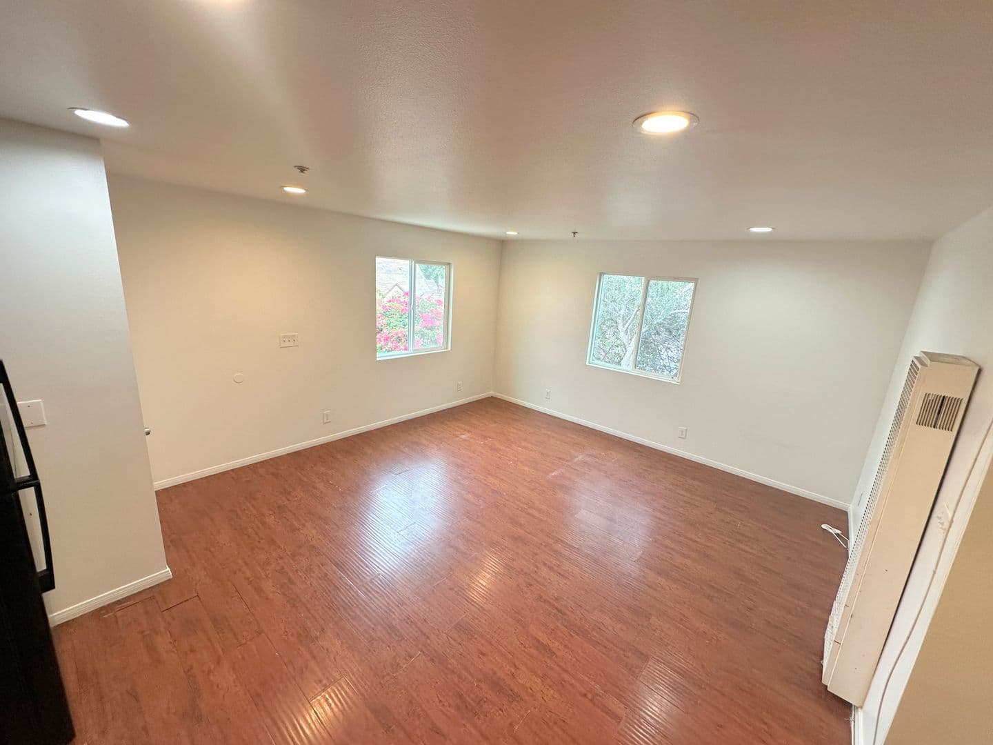 Los Angeles Apartment: 1122 W. 93rd St.