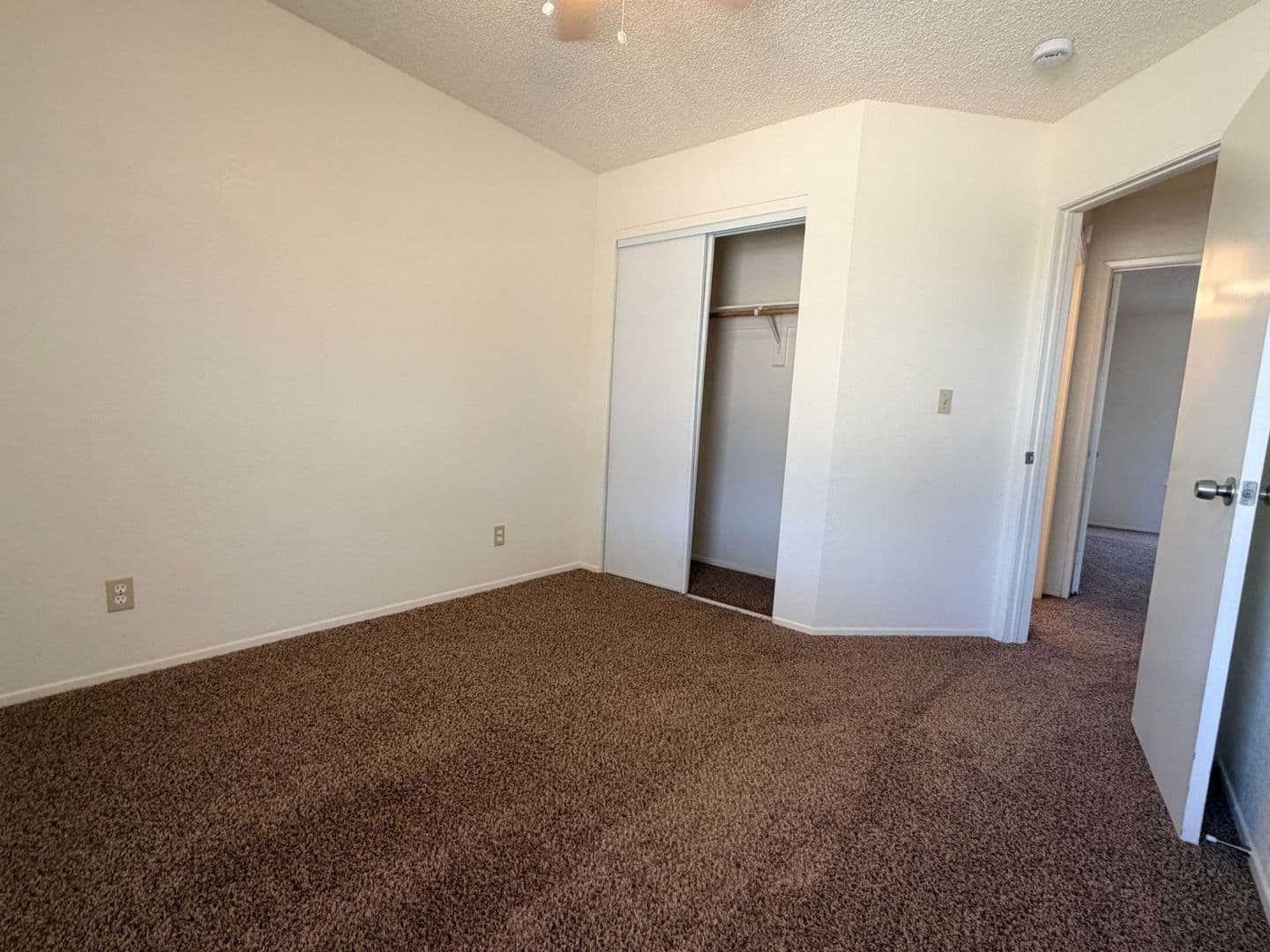 California City House: 8449 Viburnum Ave.