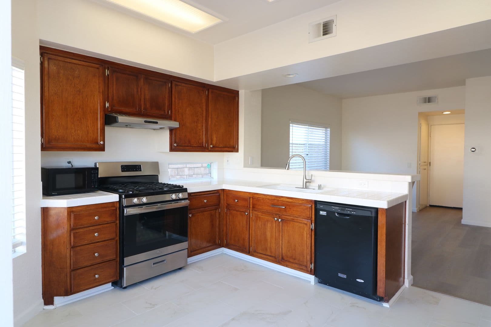 Simi Valley House: 3091 Lamplighter Street