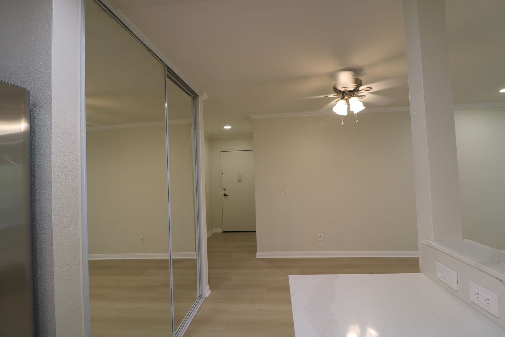 Woodland Hills Condo: 5545 Canoga Ave Unit 106