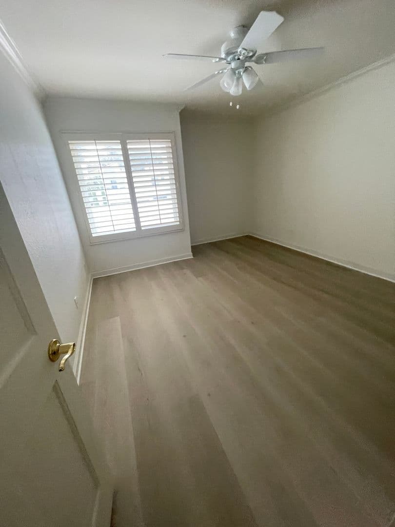 Corona Del Mar Condo: 19 Crest Circle  #19