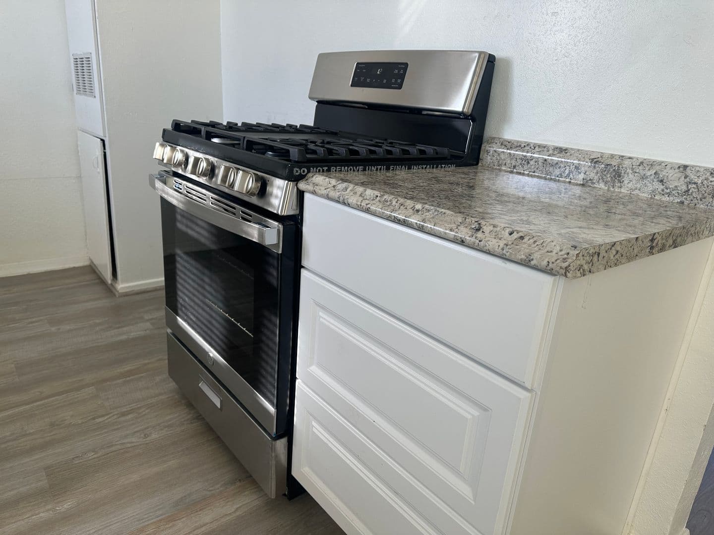 Rosamond Apartment: 2841 B Street