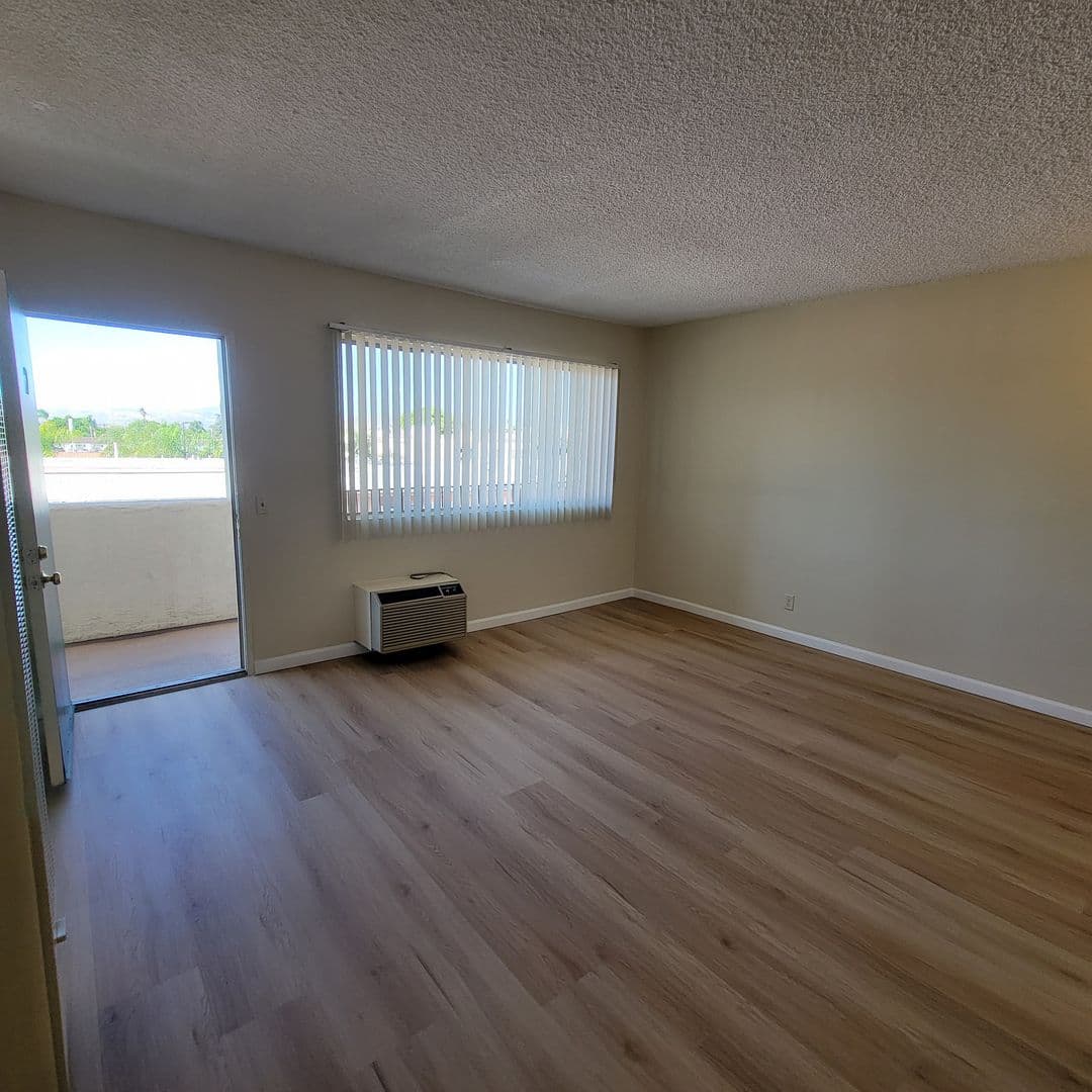 Northridge Apartment: 18429 Prairie St.