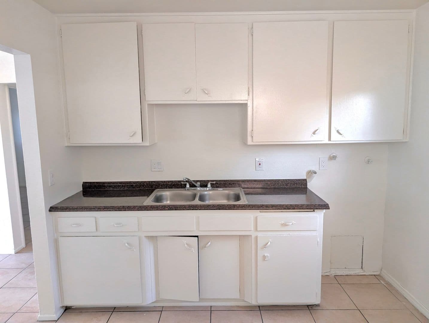 Moreno Valley Apartment: 24885 - 24919 Eucalyptus Ave