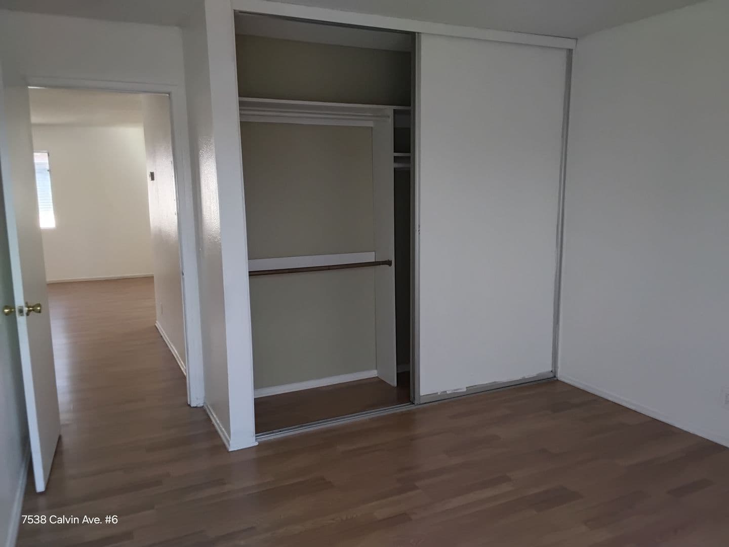 Reseda Apartment: 7538 Calvin Ave