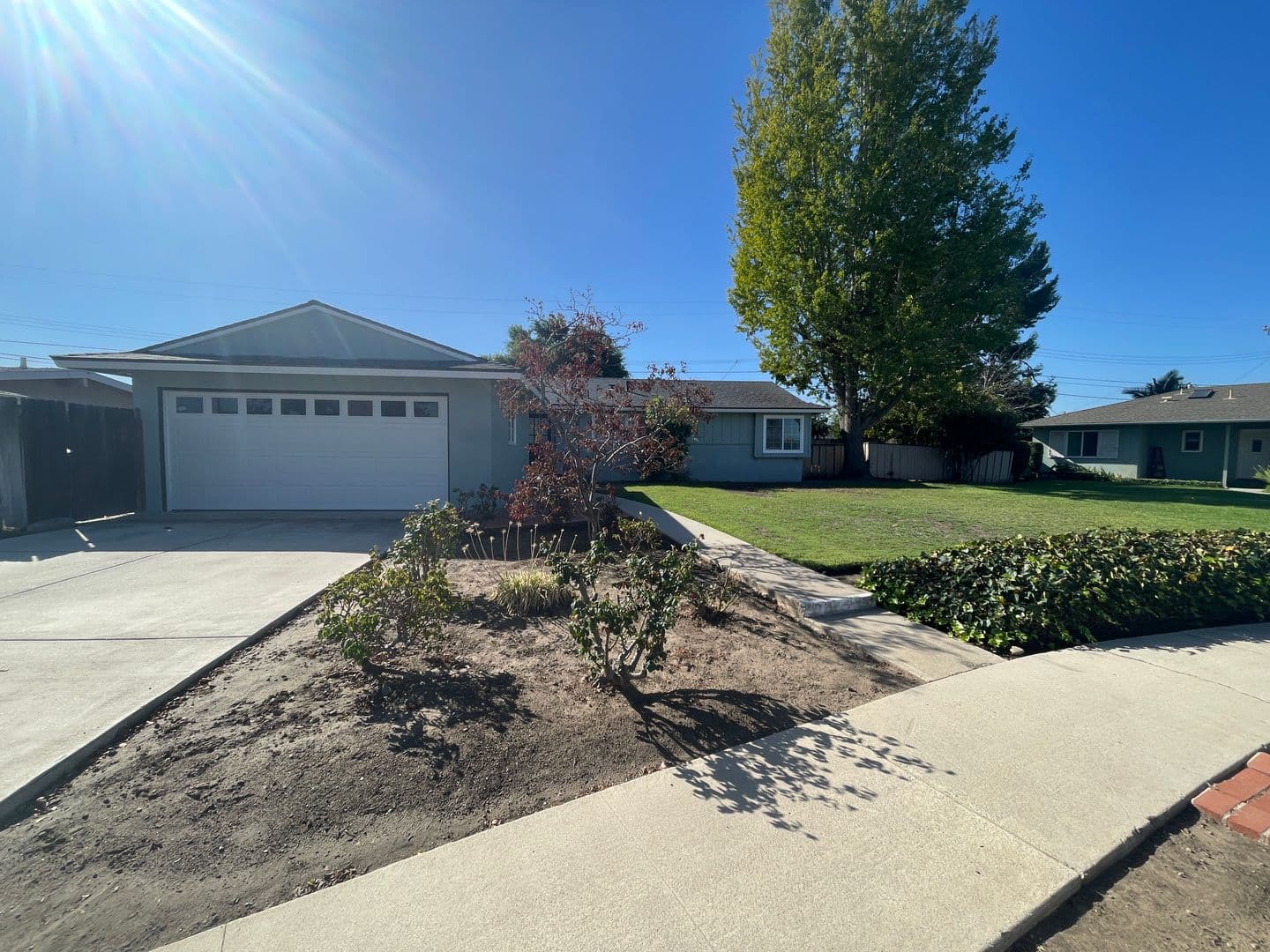 Tustin House: 17592 Fiesta Way