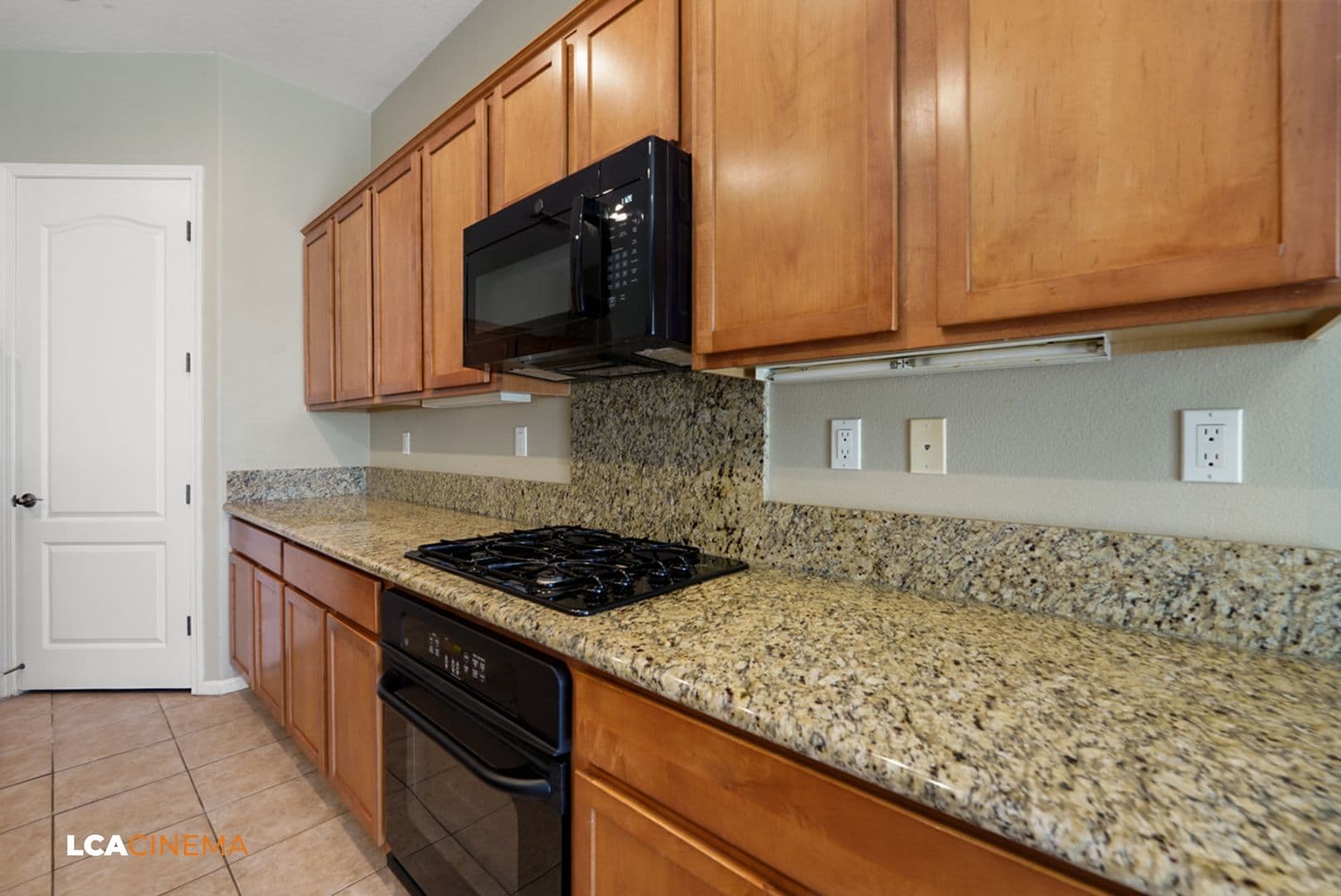 Bakersfield House: 5816 Calico Cove Court