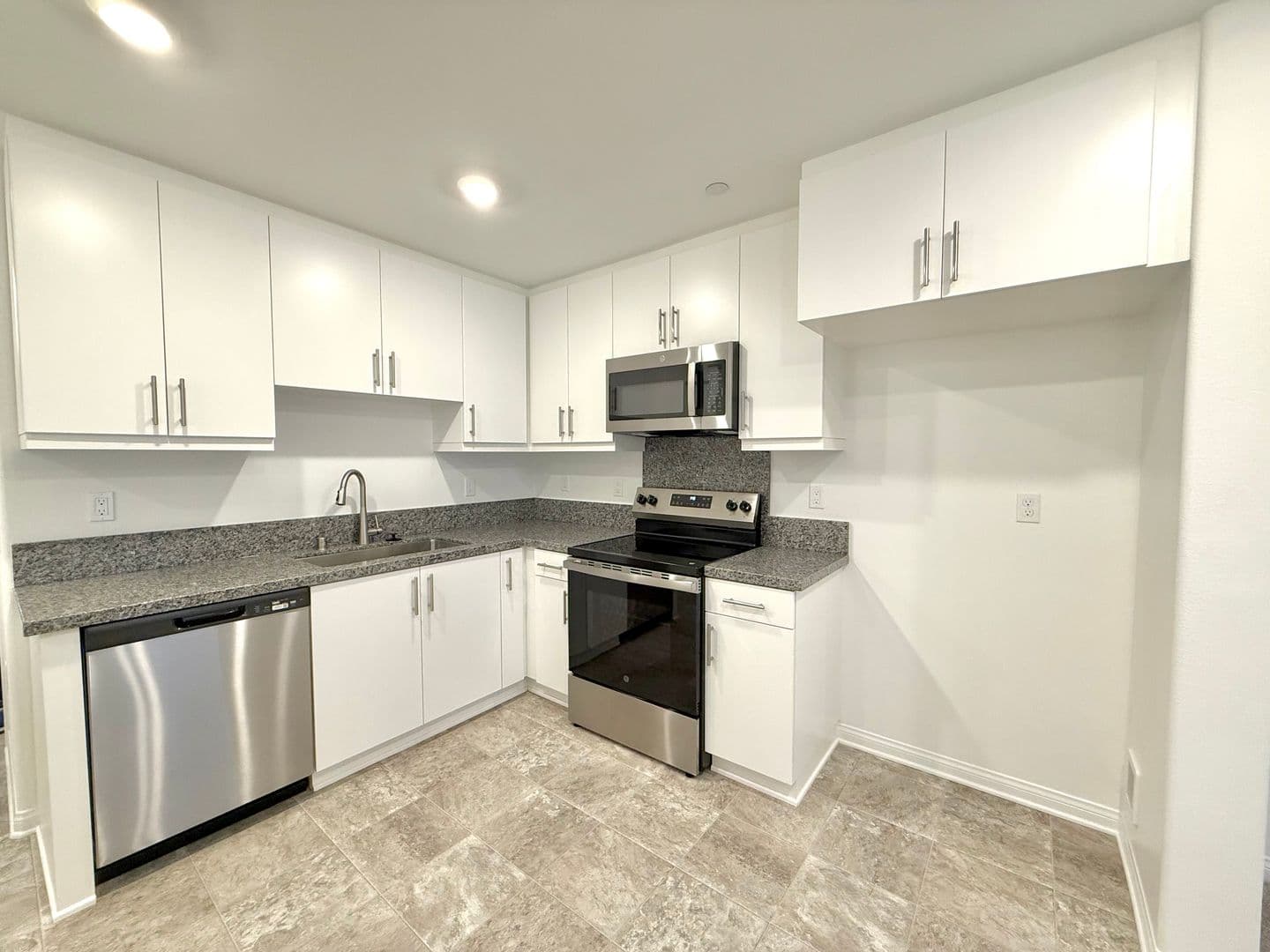 Menifee House: 26865 Millerton St.