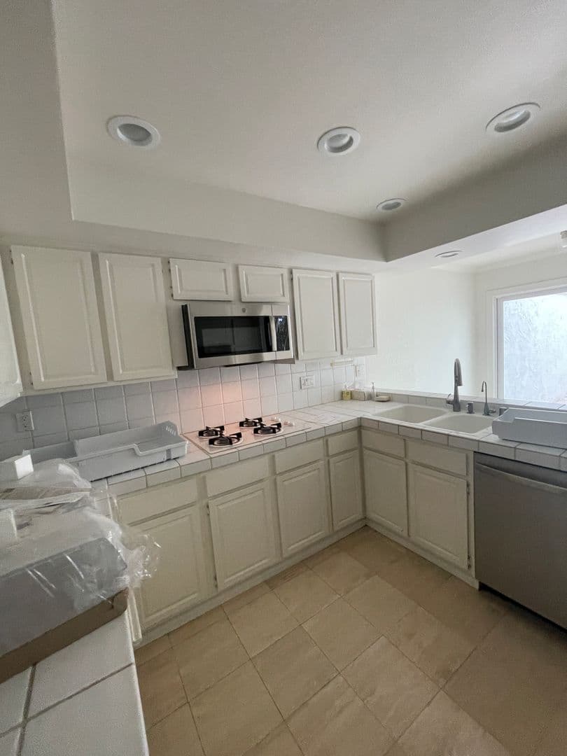 Corona Del Mar Condo: 19 Crest Circle  #19