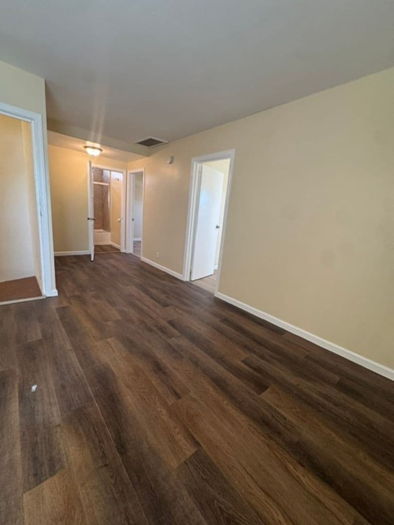 Glendale Apartment: 1009 - 1011 Western Ave.