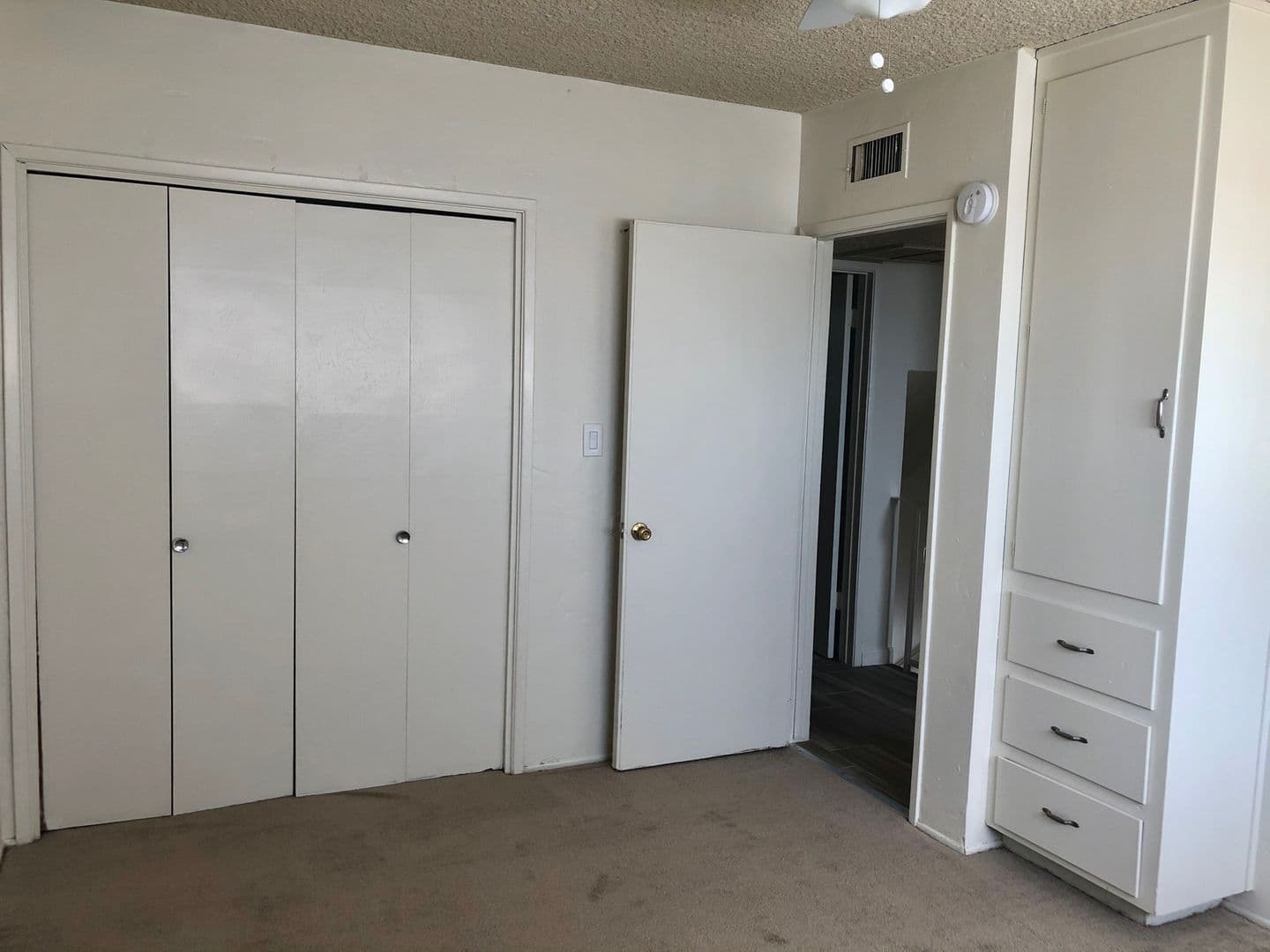 Bakersfield Apartment: 3600 N. Chester Ave.
