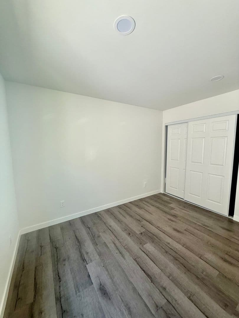 Los Angeles House: 5840 Denver Ave  - 5840