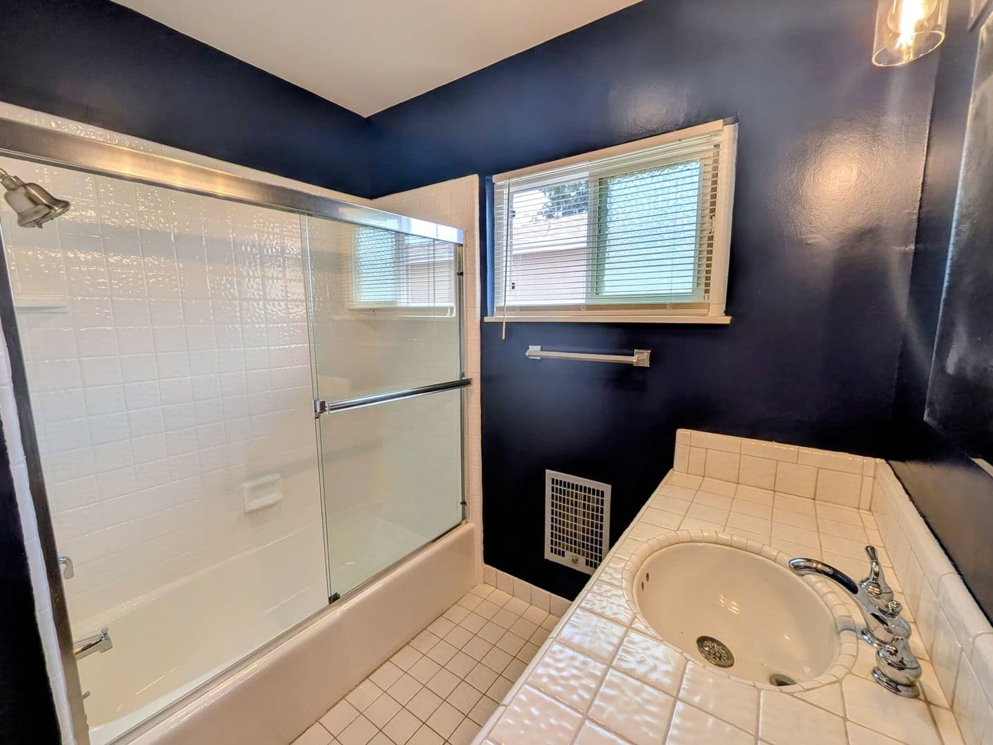 San Diego House: 5125 Alumni Place
