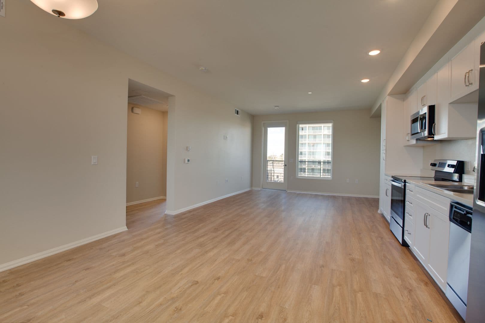 Chula Vista Apartment: 288 Center St - 201