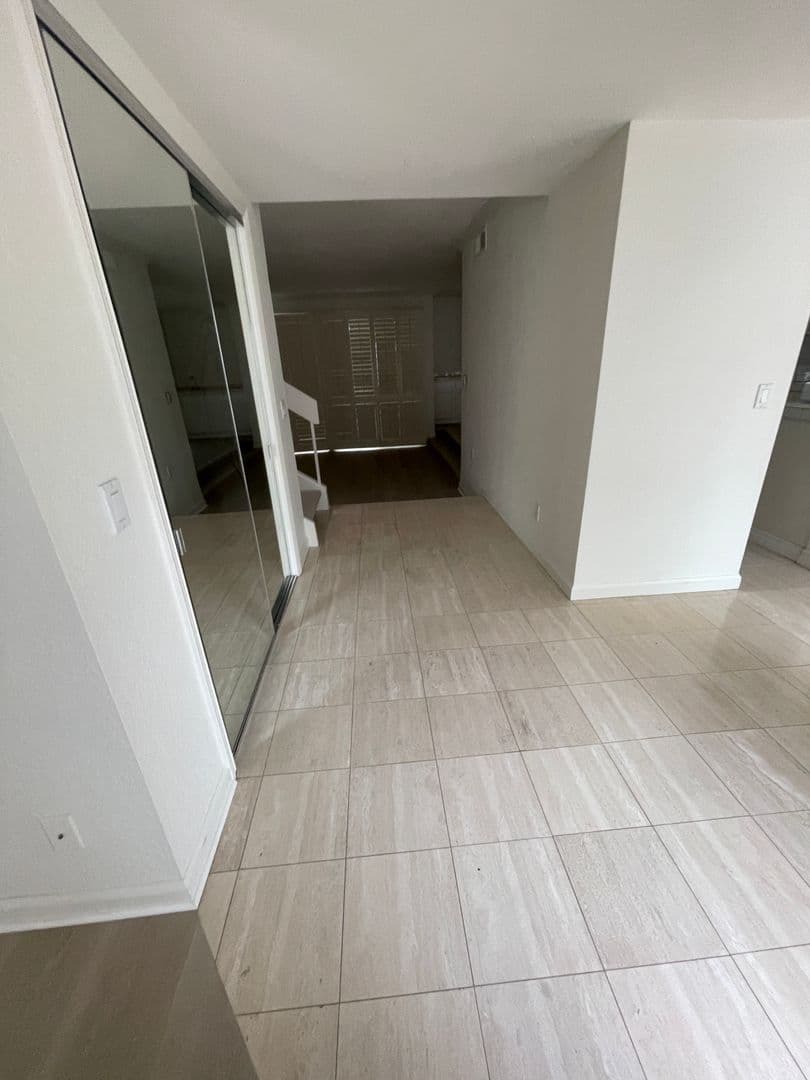 Corona Del Mar Condo: 19 Crest Circle  #19