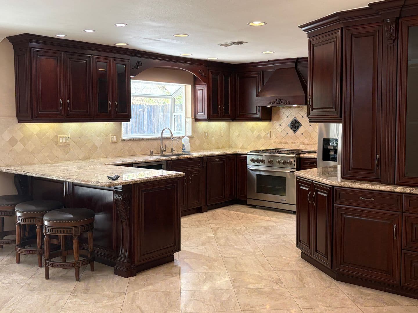Granada Hills House: 12130 Rahn Ave