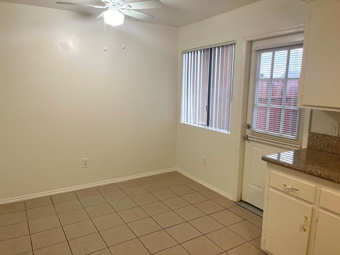 Bakersfield Apartment: 3600 N. Chester Ave.