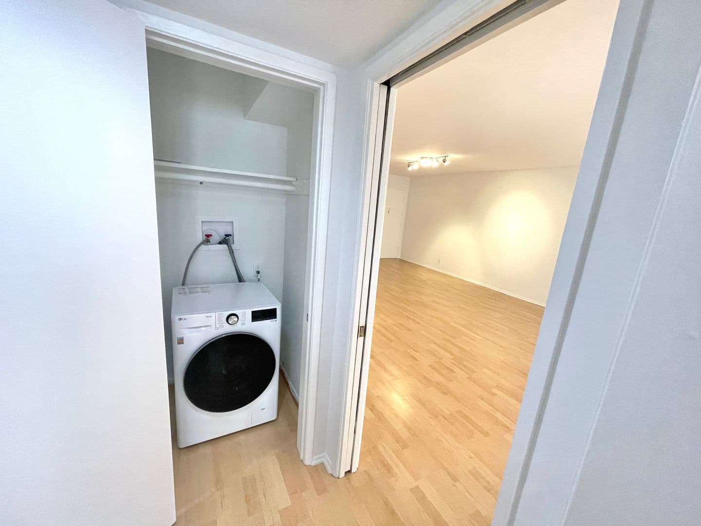 Beverly Hills Apartment: 145 N. Hamilton Drive - 02