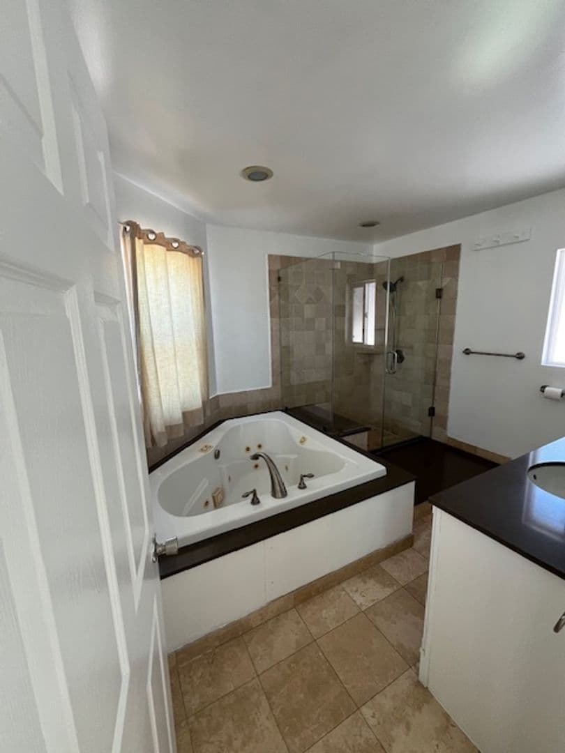 Van Nuys House: 14313 Collins St.