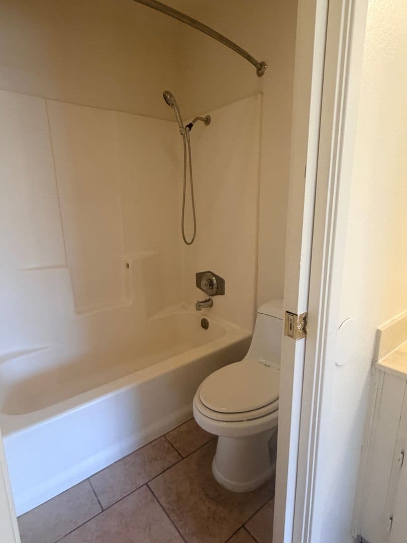 Tehachapi Apartment: 21059 Santa Barbara Drive