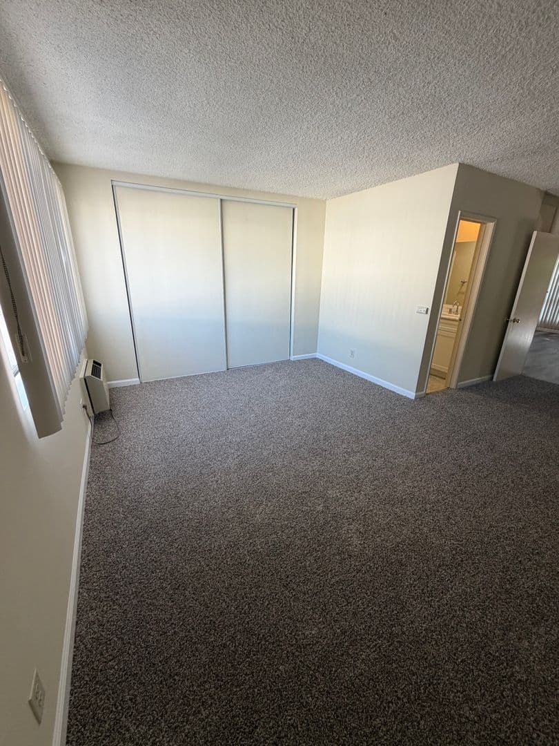 Northridge Apartment: 18530 Prairie St.